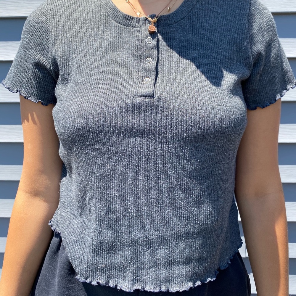 american eagle cropped t
